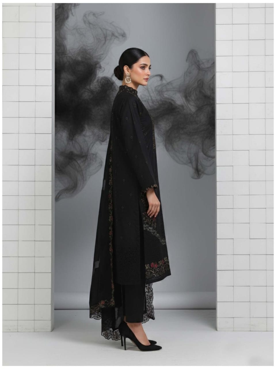 Royale Black, Banadora Wool 2 Head Embroidered 3 pcs