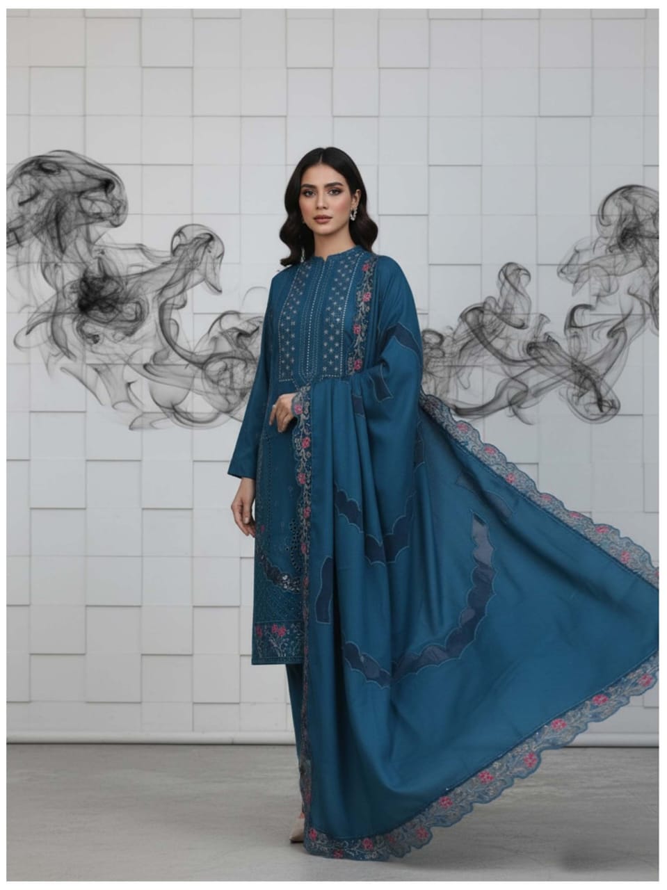 Teal Dynasty, Banadora Wool 2 head Embroidered 3 pcs.