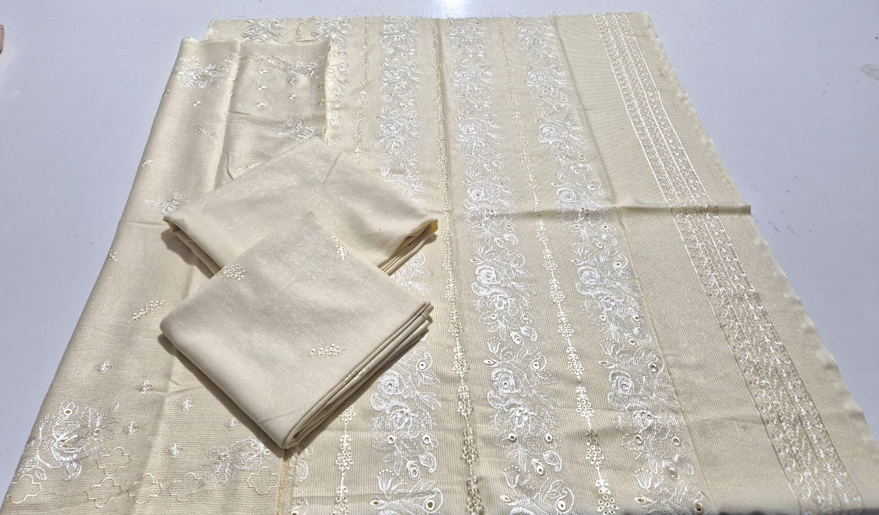 Arabica,Embroidered Peach Wool chamki 3pcs.