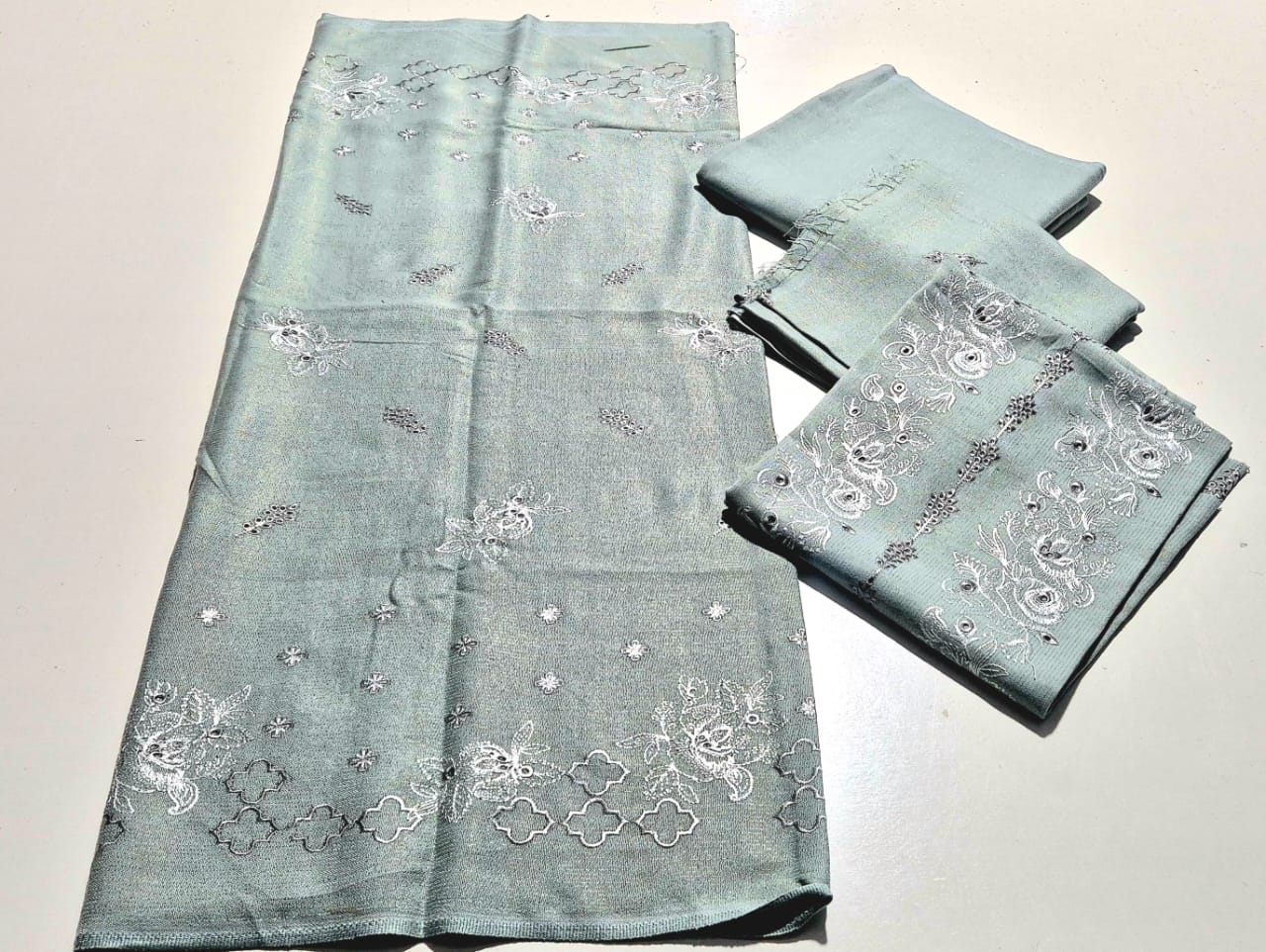 Vivid Blue, Embroidered Peach Wool chamki 3pcs