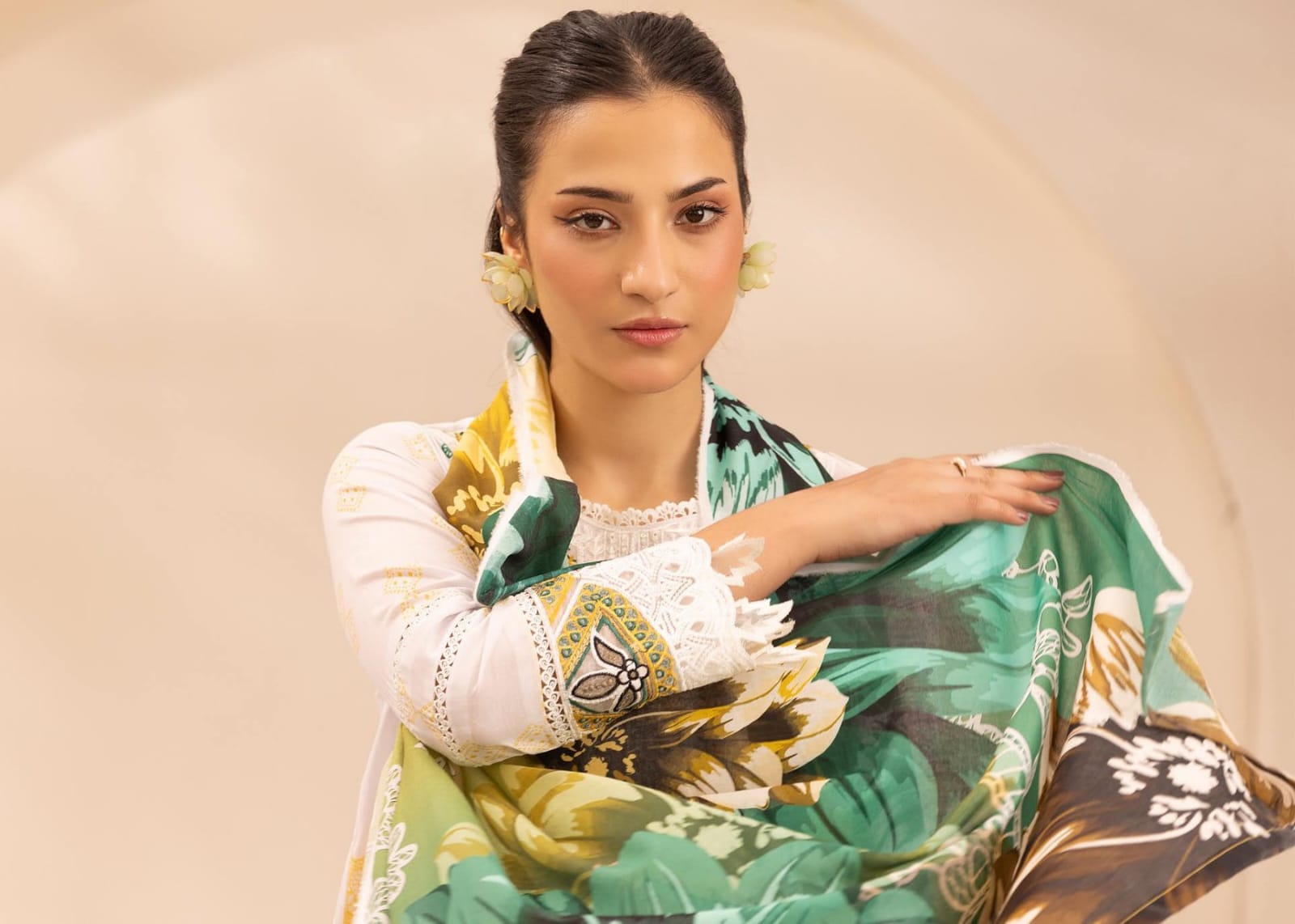 Embroidered Lawn 3-piece unstitched