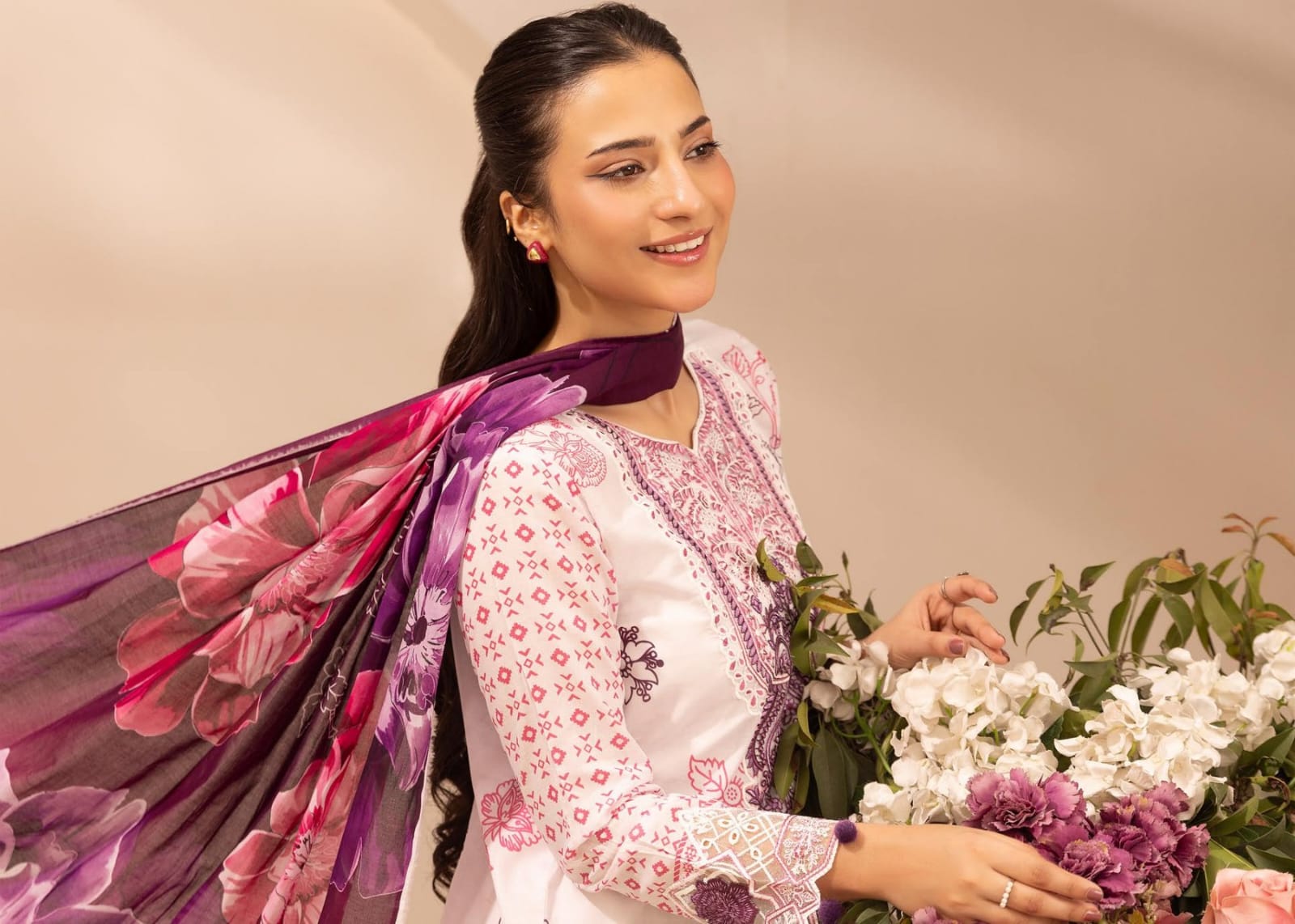 Embroidered Lawn 3-Piece unstitched
