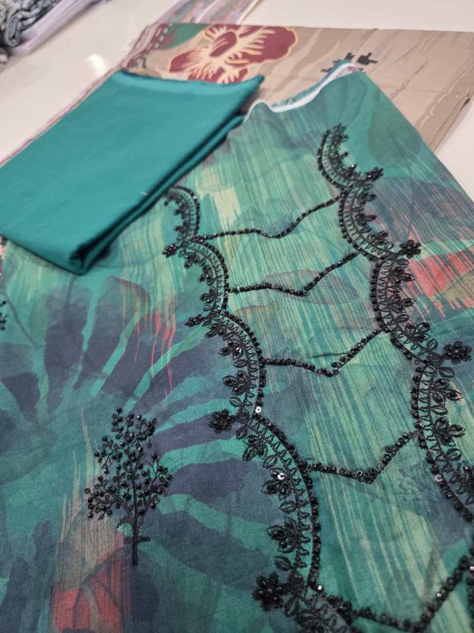 Print Embroidery Lawn 3-Piece unstitched