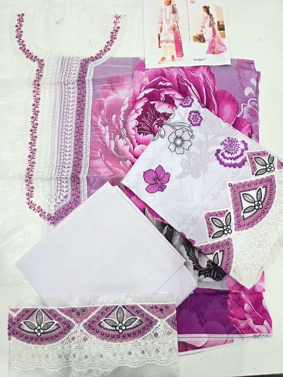 Embroidered Lawn 3-Piece unstitched