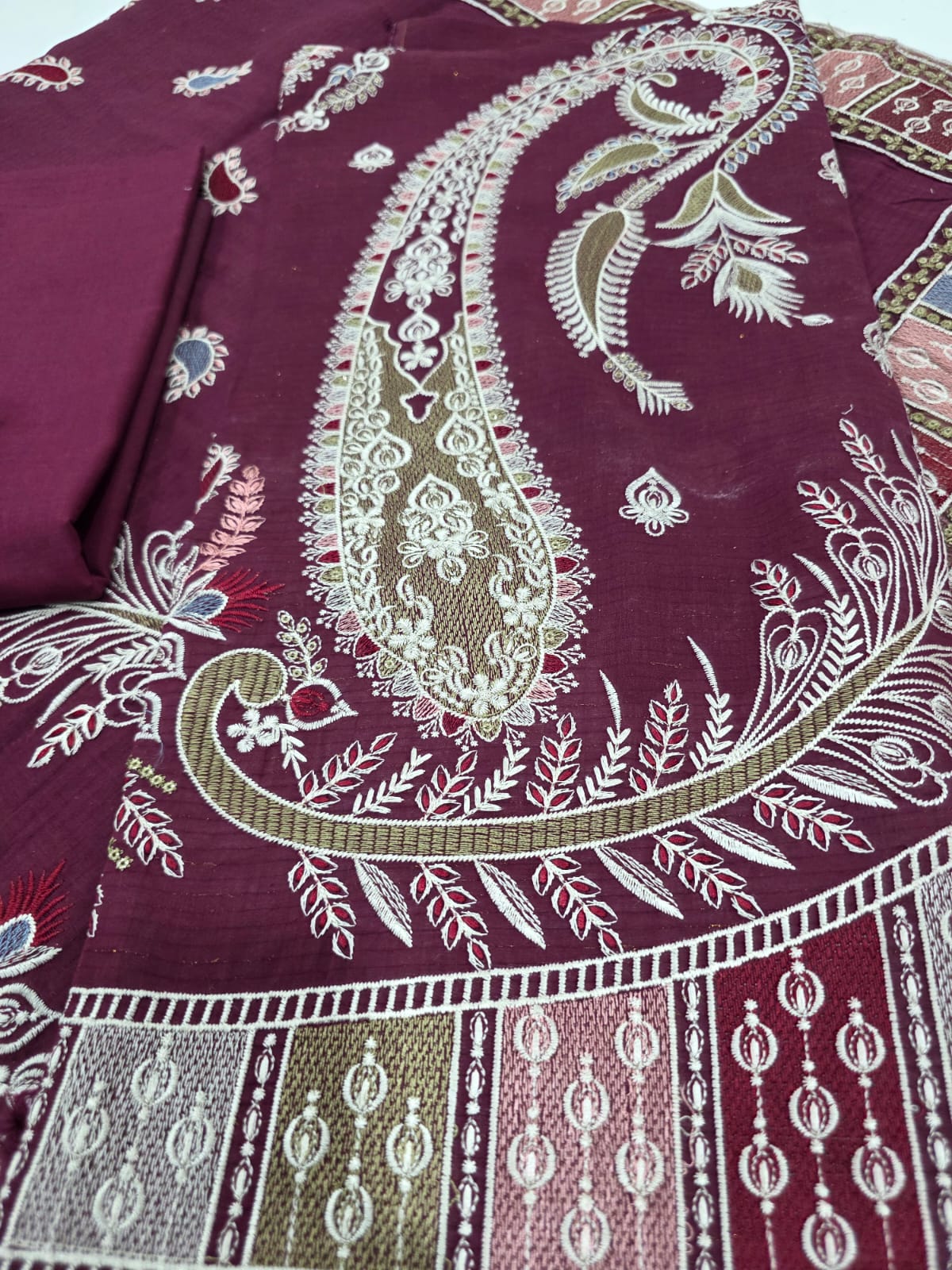 Embroidered lawn 3-Piece unstitched