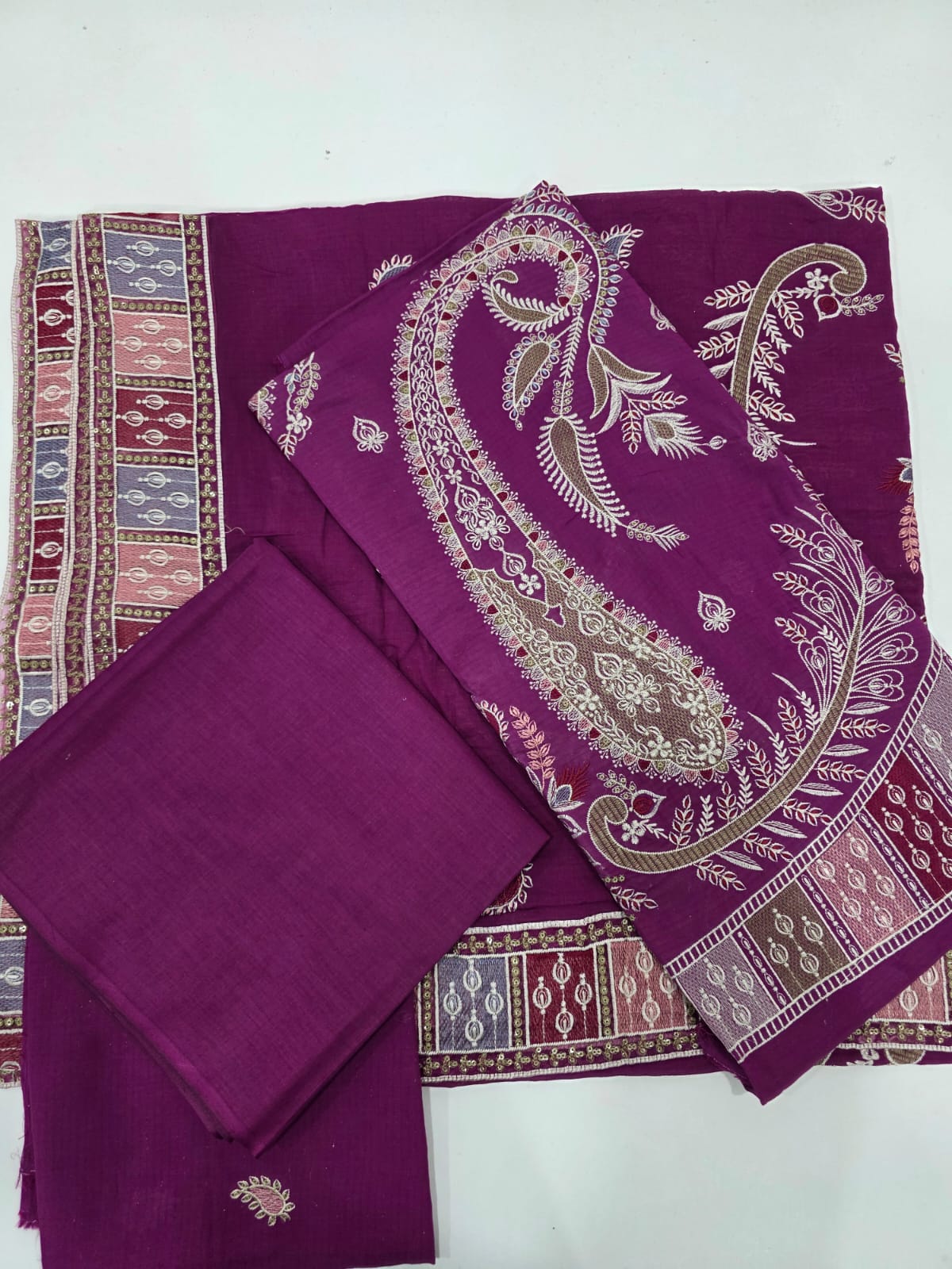 Embroidered Lawn 3-Piece unstitched