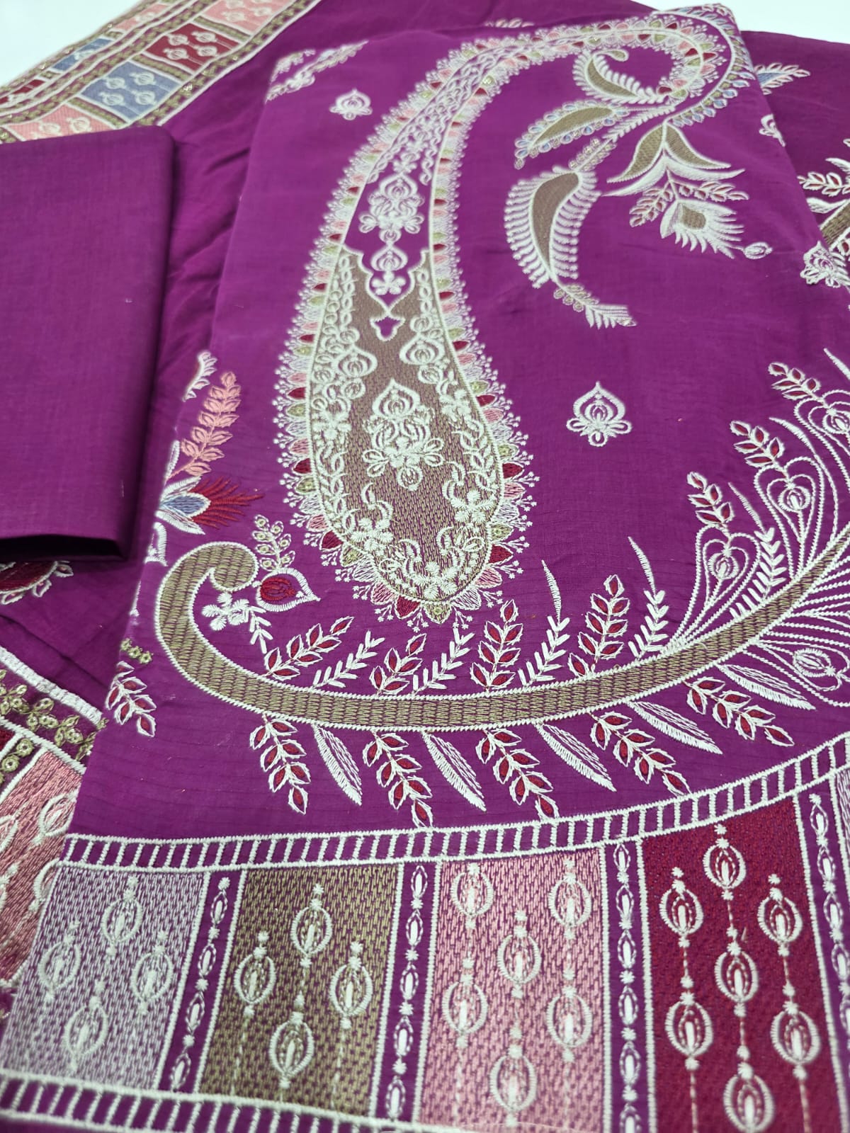Embroidered Lawn 3-Piece unstitched