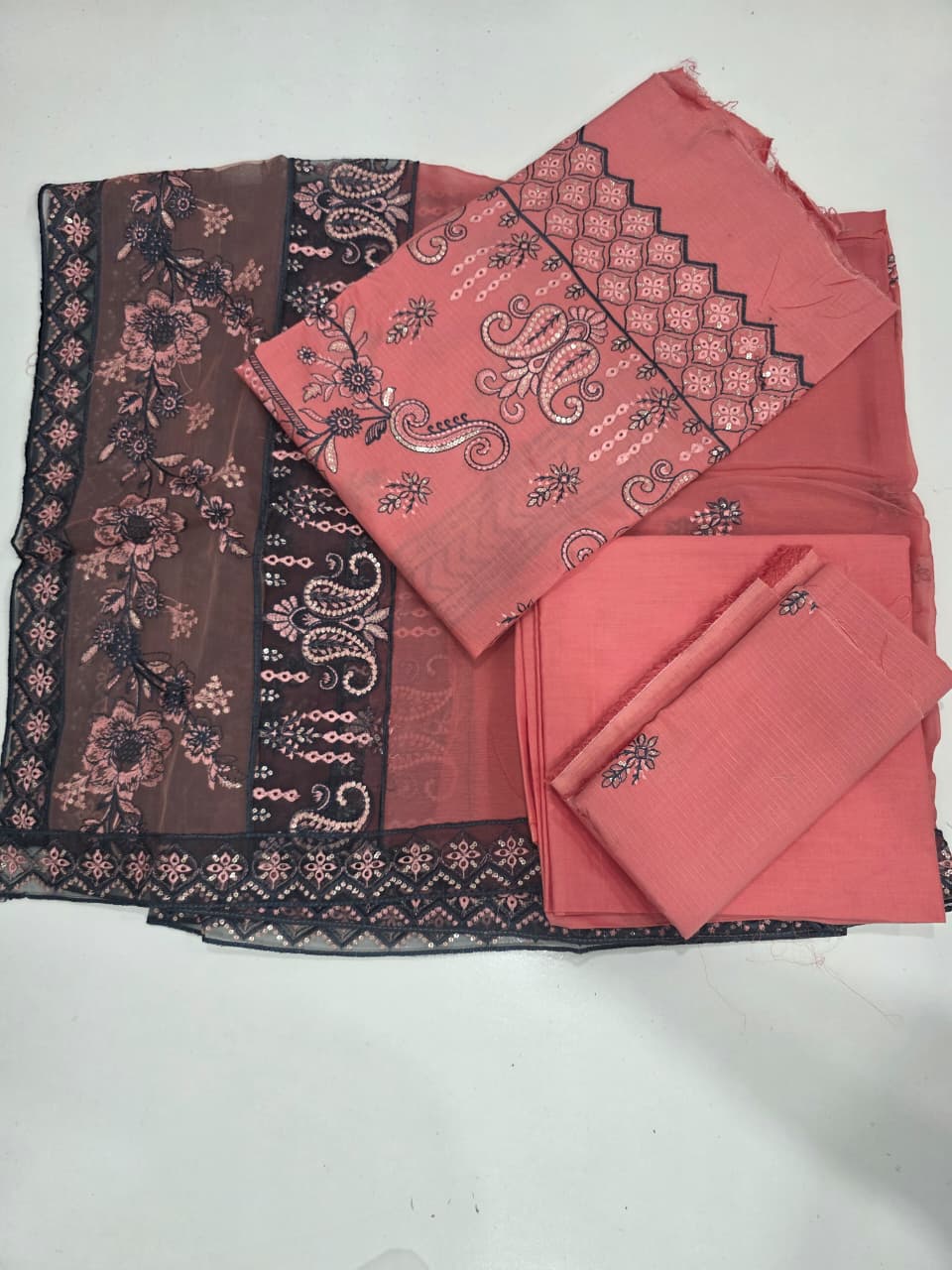 Embroidered Lawn 3-Piece unstitched