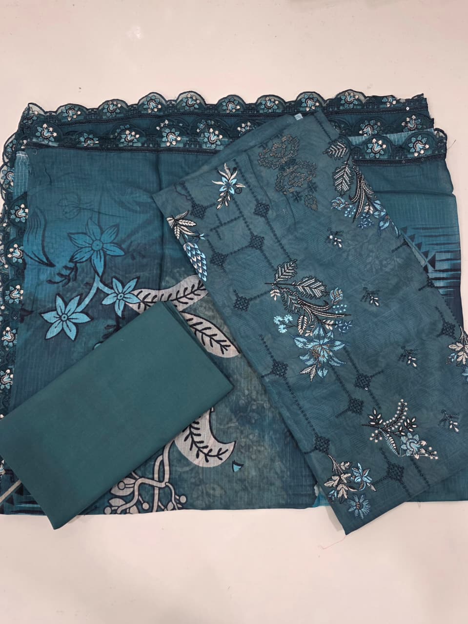 Embroidered Printed Lawn 3-Piece unstitched