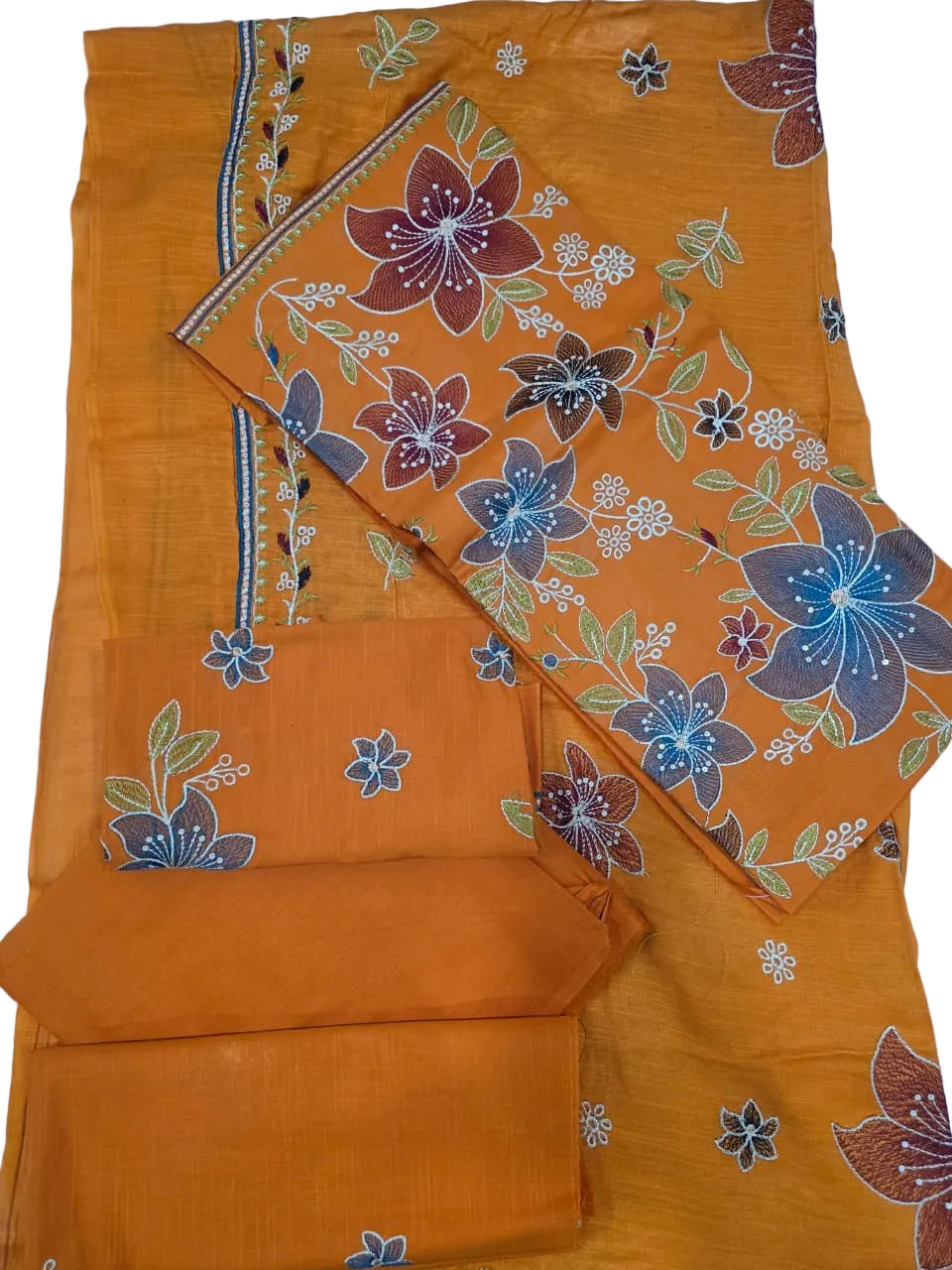 Embroidered Lawn 3-Piece unsititched