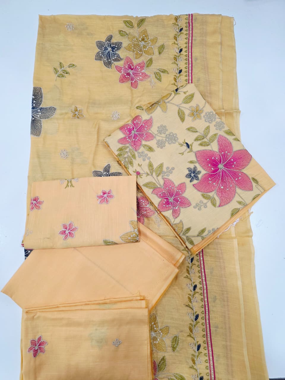 Embroidered Lawn 3-Piece unstitched